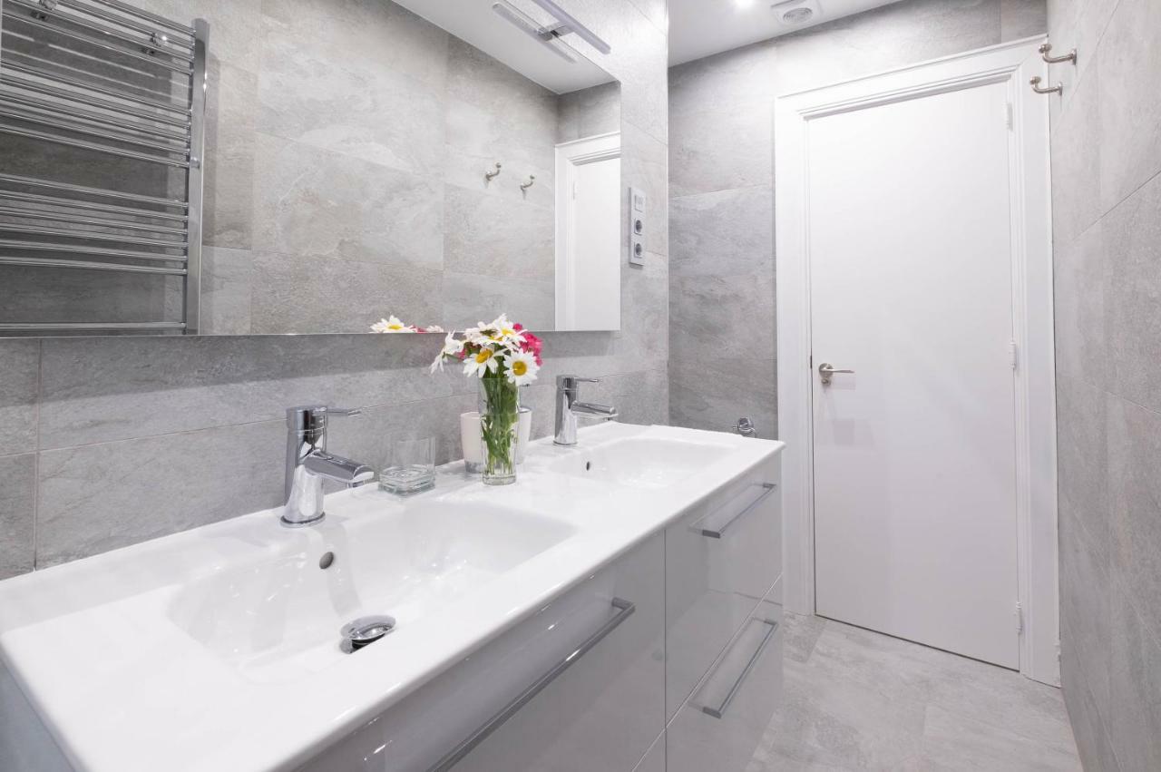 Apartamento Tiboli Con Parking Gratuito Bilbao Exterior foto
